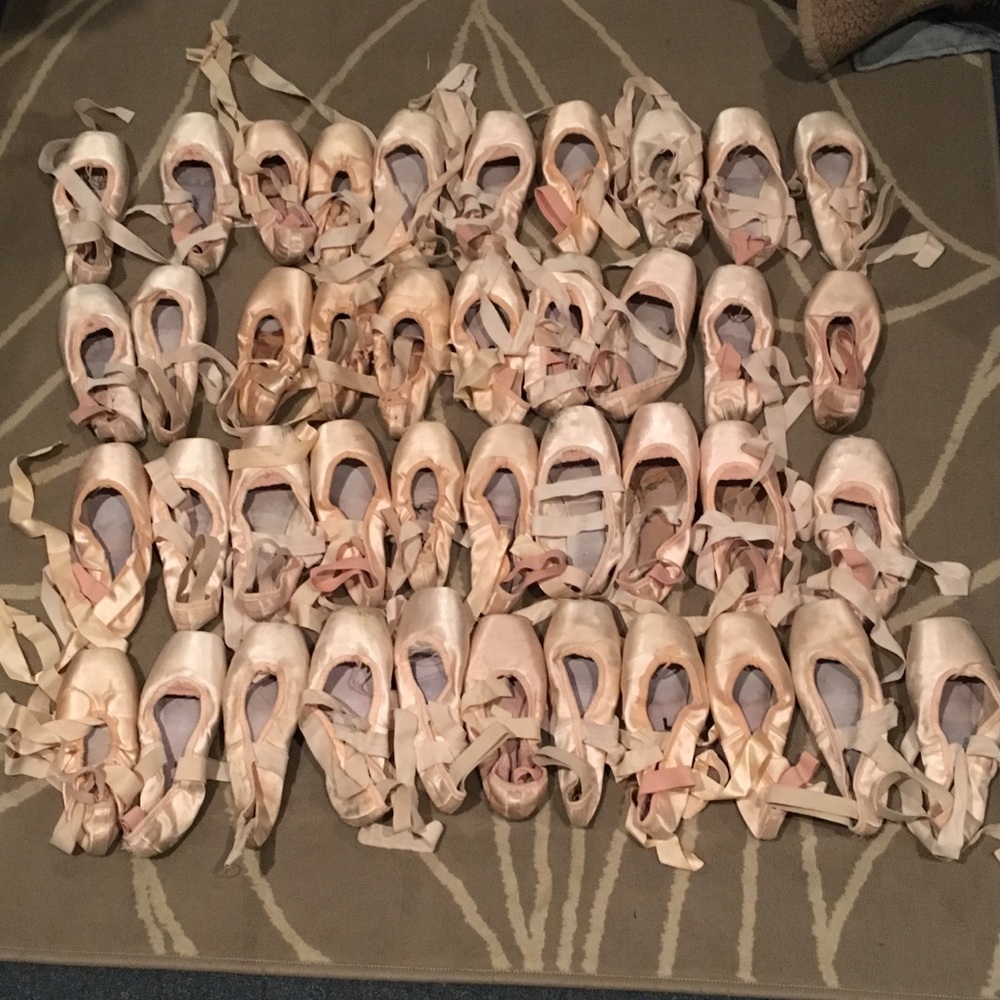 2. HUGE dead pointe shoe bundle